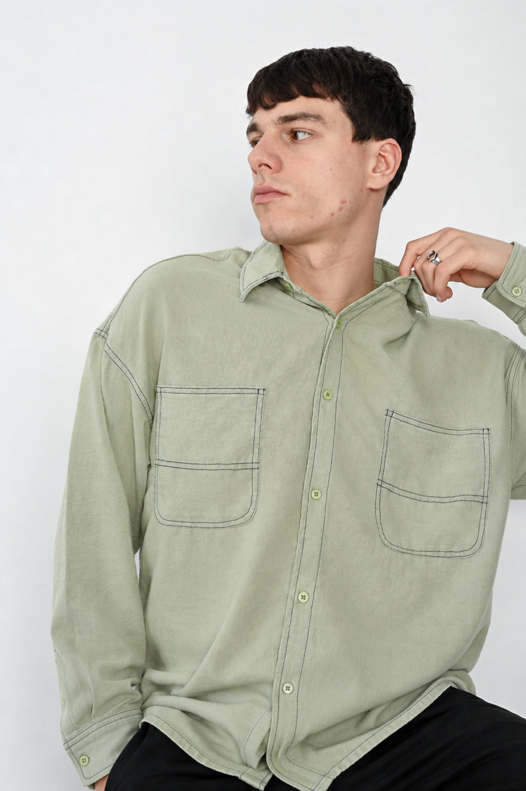 Dual-Pocket Long-Sleeve Stand Collar Shirt R-3965