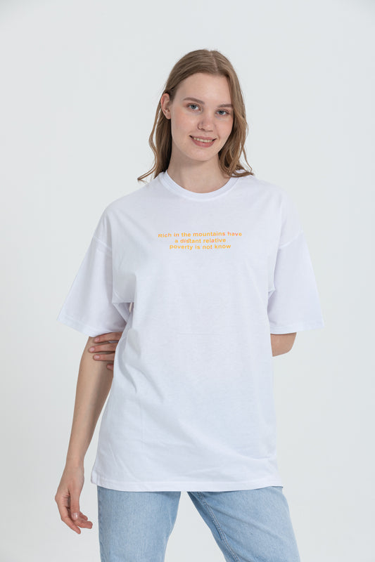 color:white