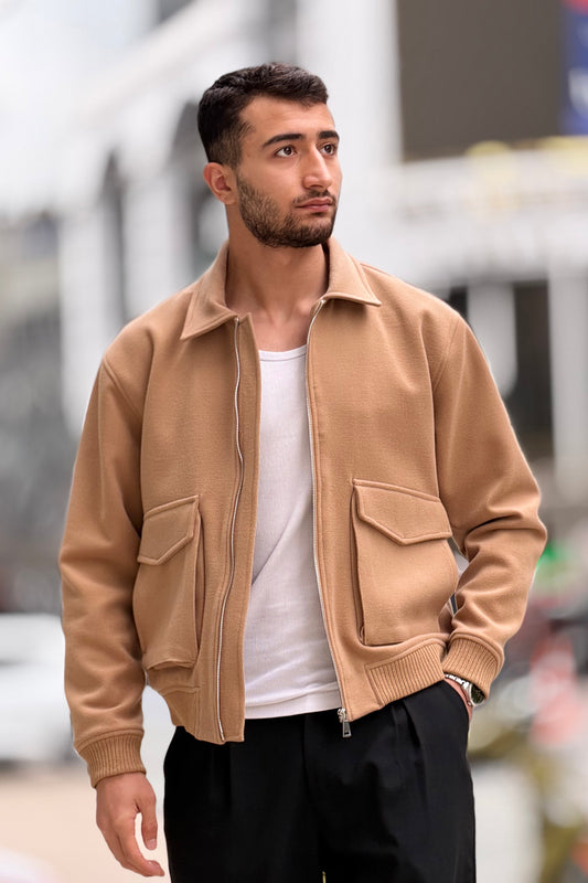 color:beige
