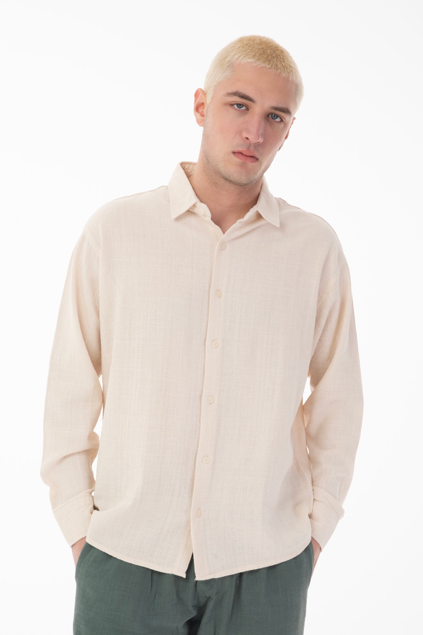 color:beige