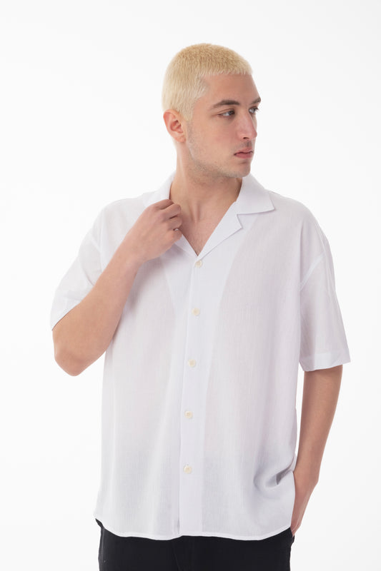 color:white