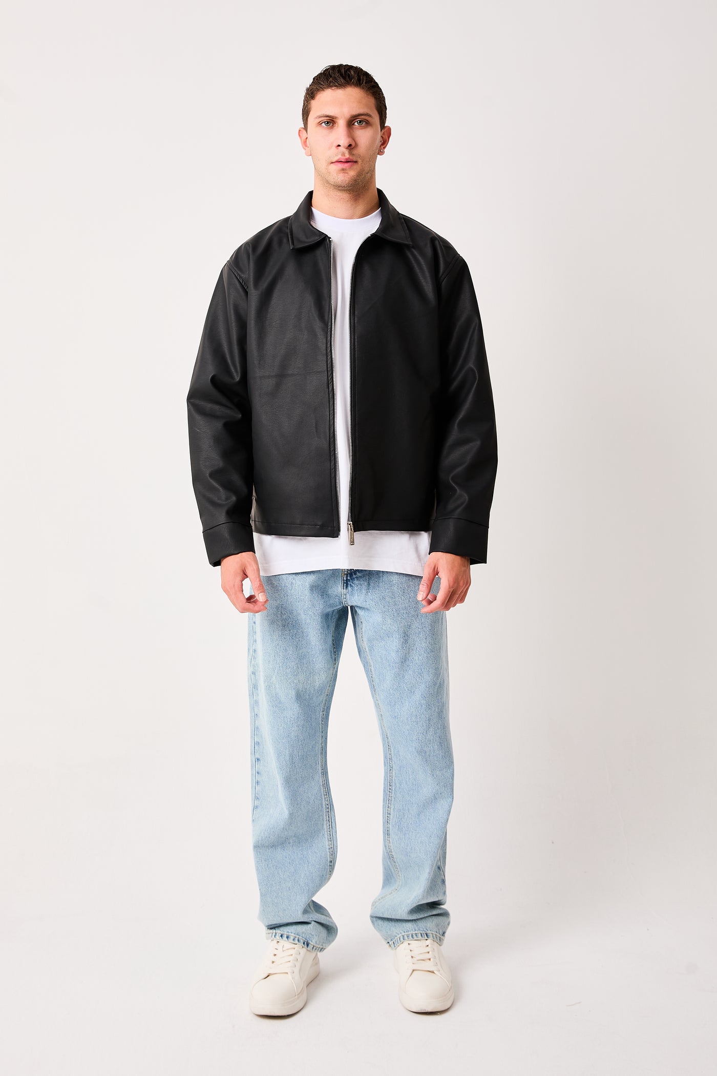 color:black