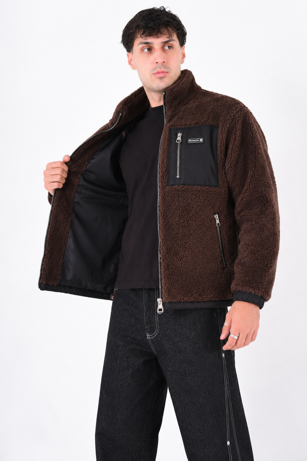 colar:brown
