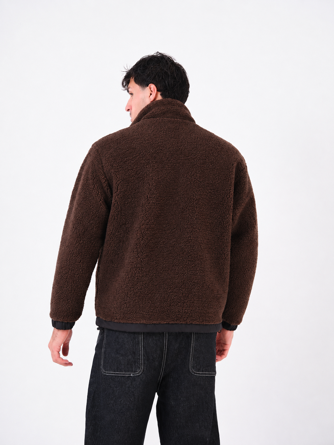 colar:brown