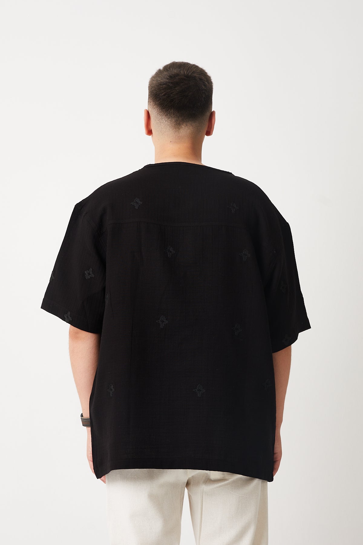  color:black