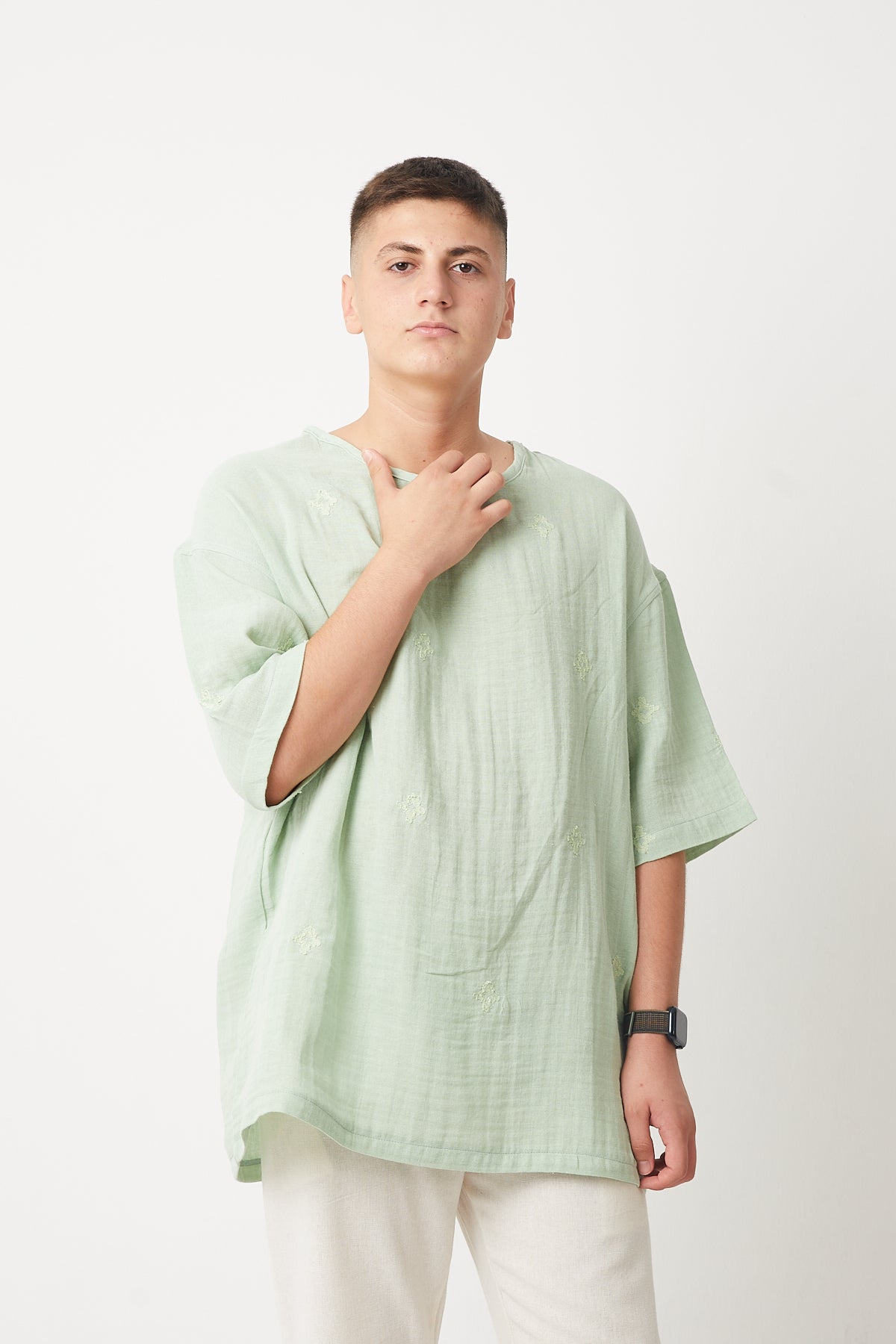 Oversized Muslin T-Shirt with Embroidery R-5871