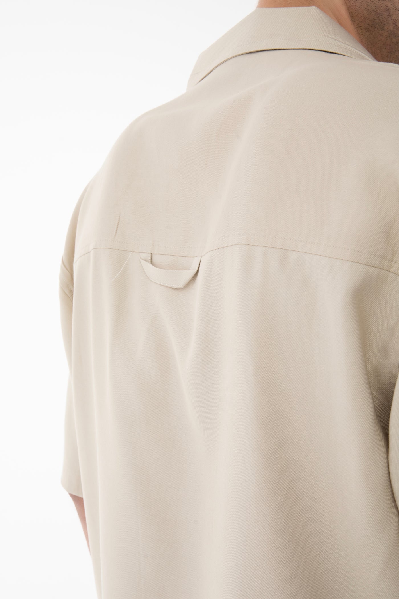 color:beige