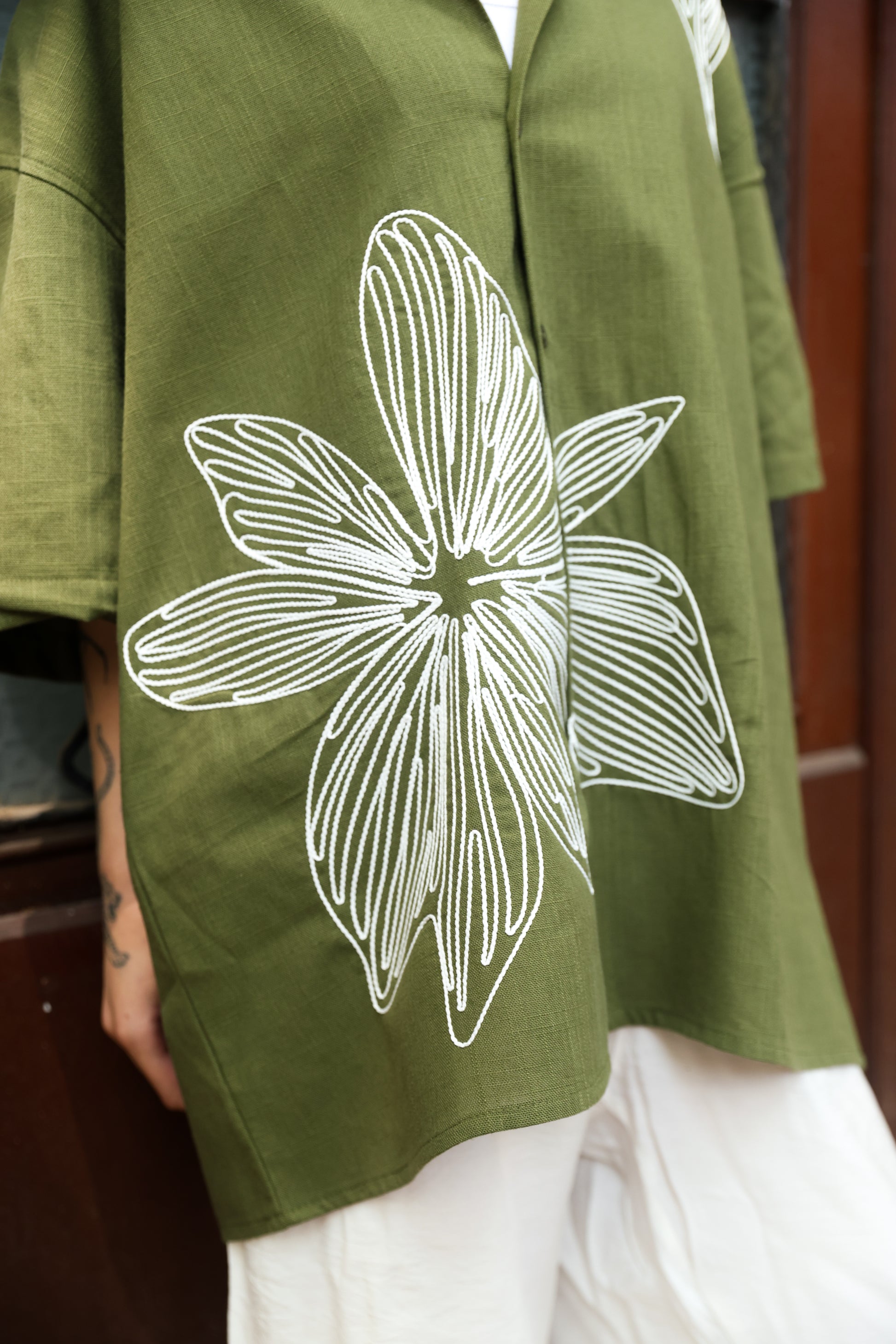 color:green