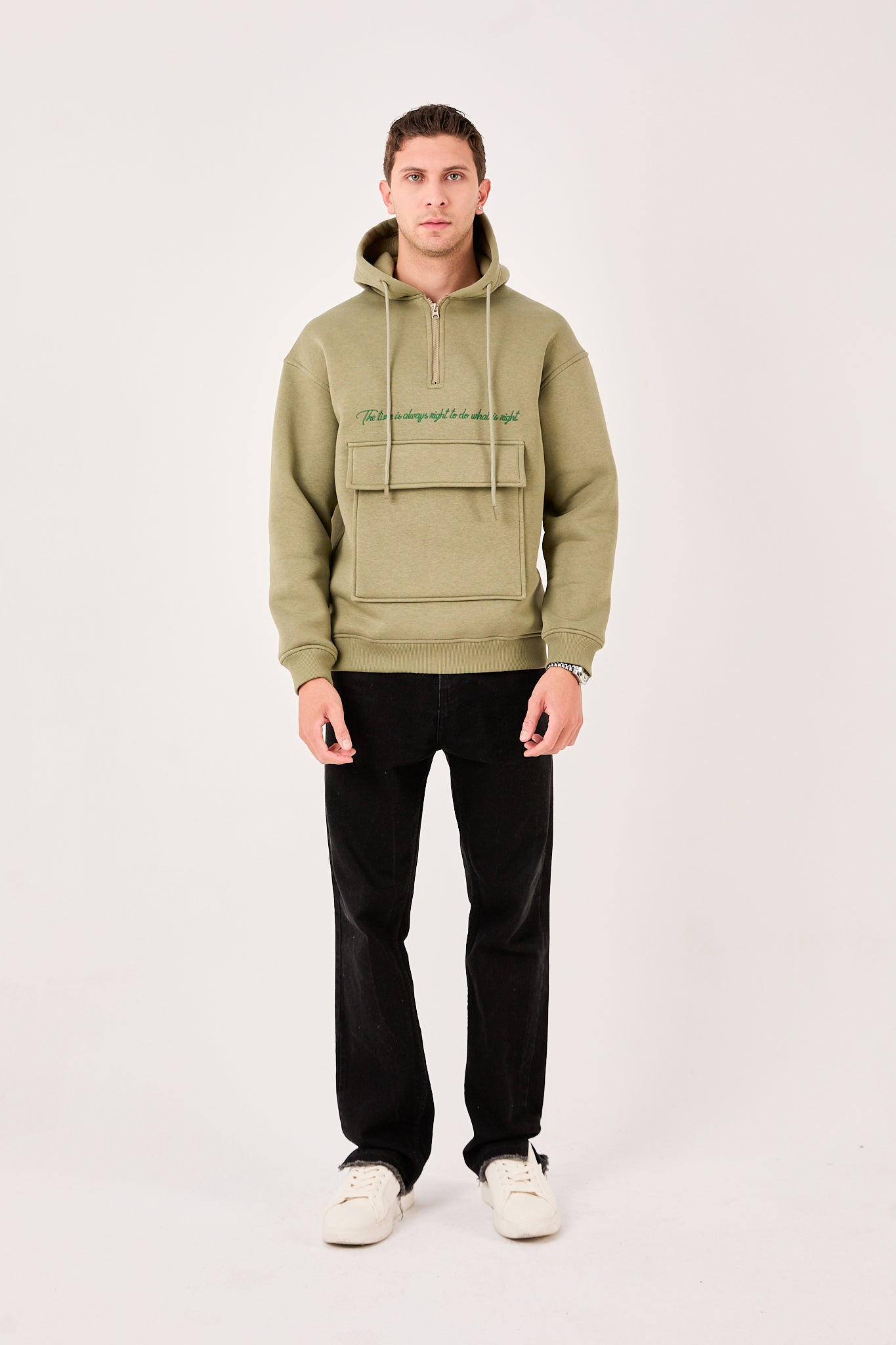 color:green