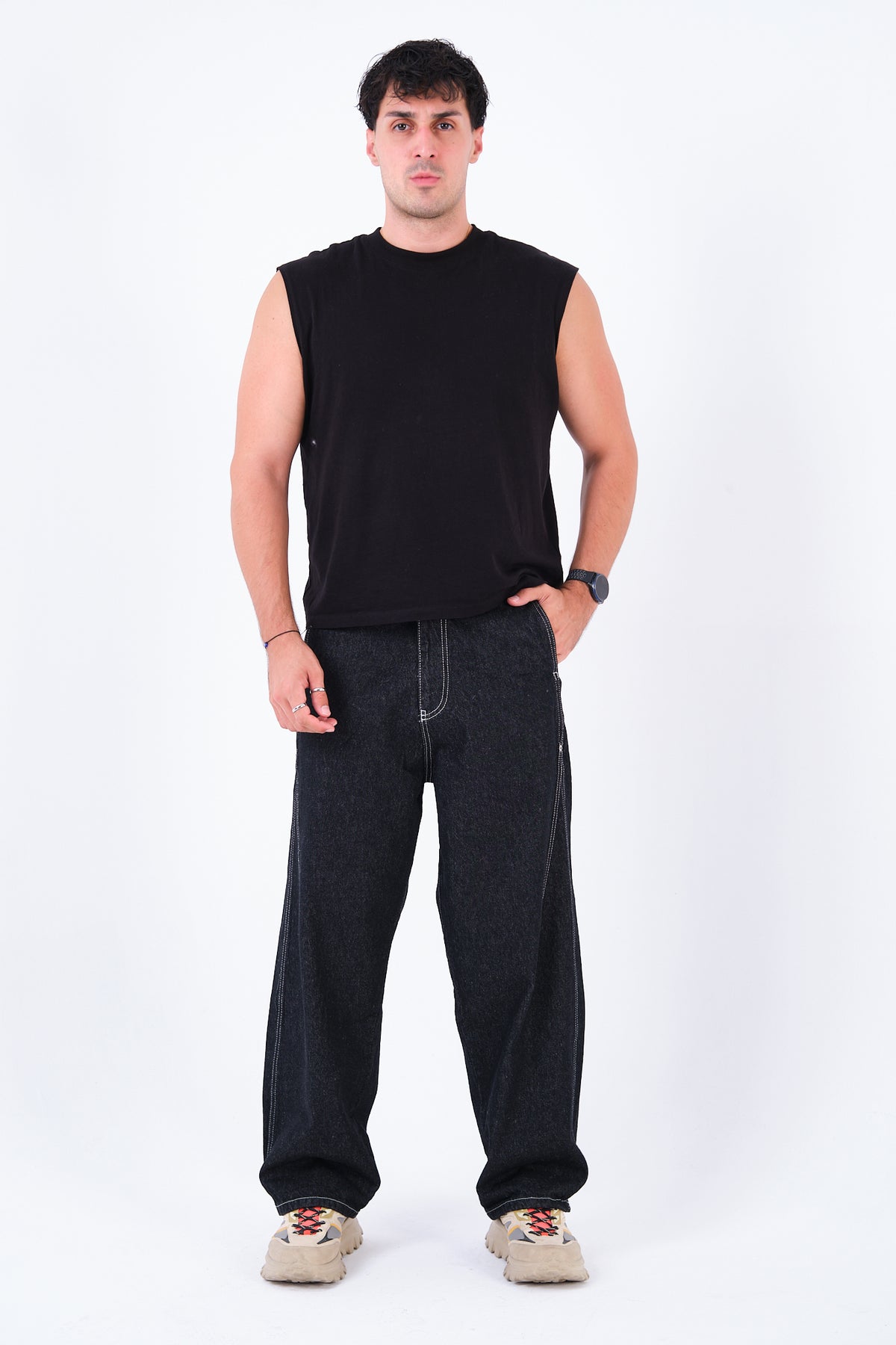 color:black