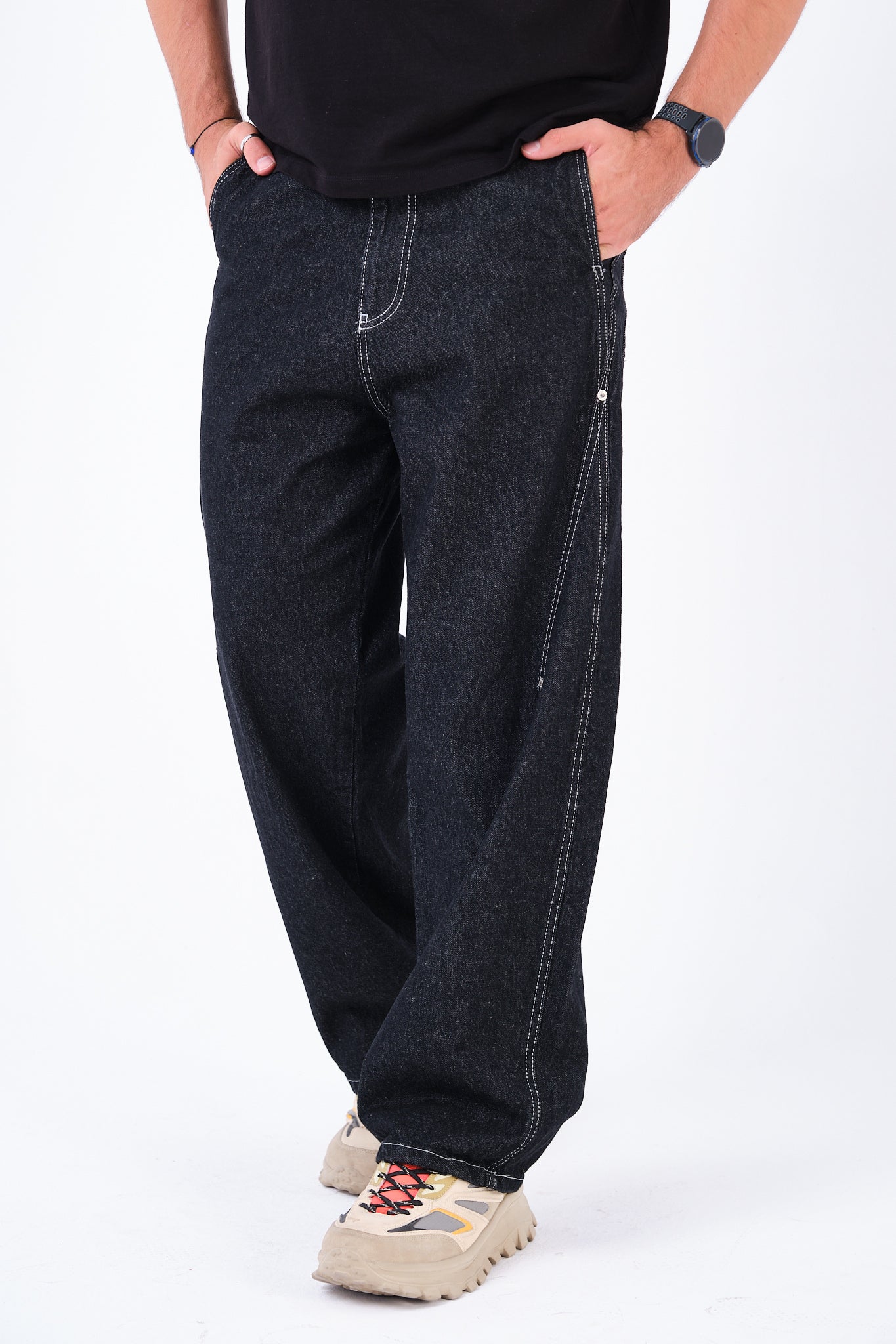 color:black