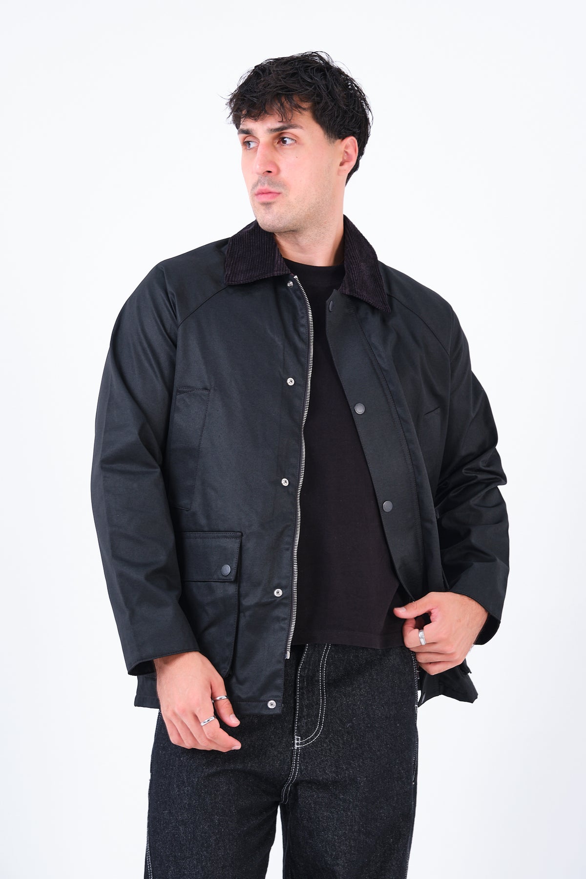 color:black