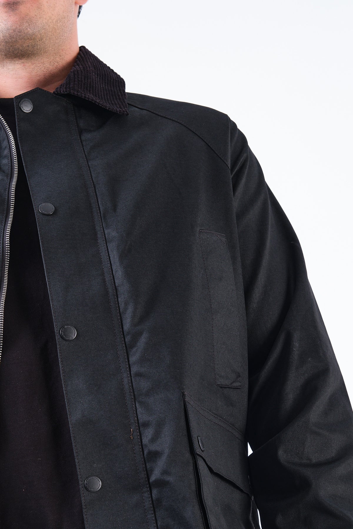 color:black