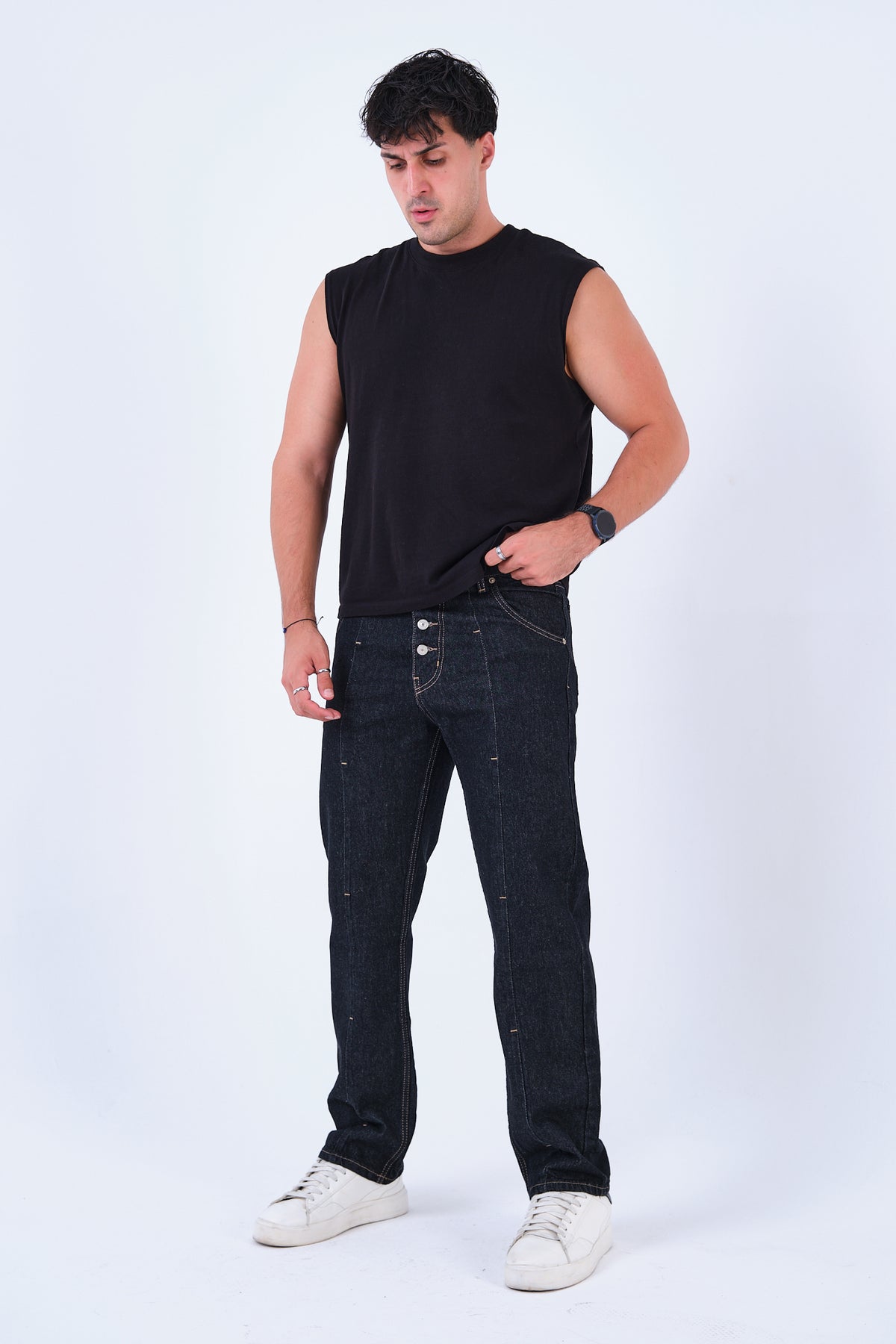color:black