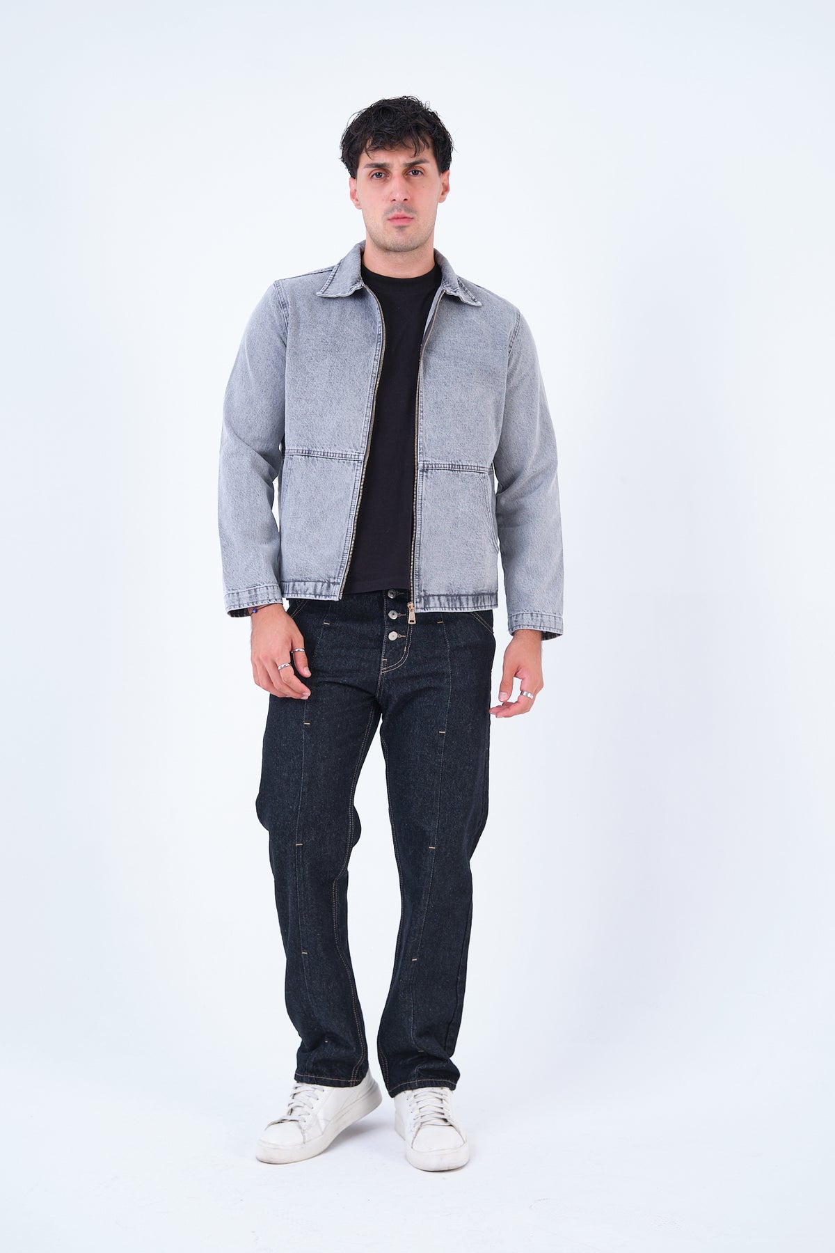 color:gray