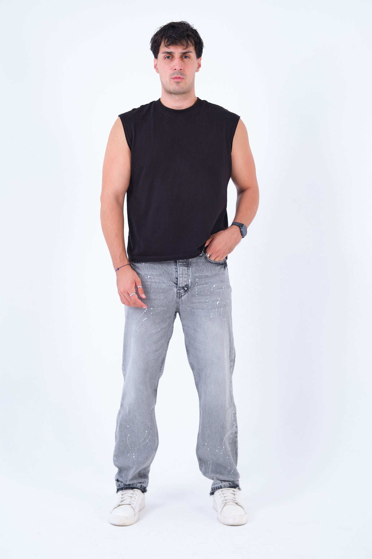 color:gray