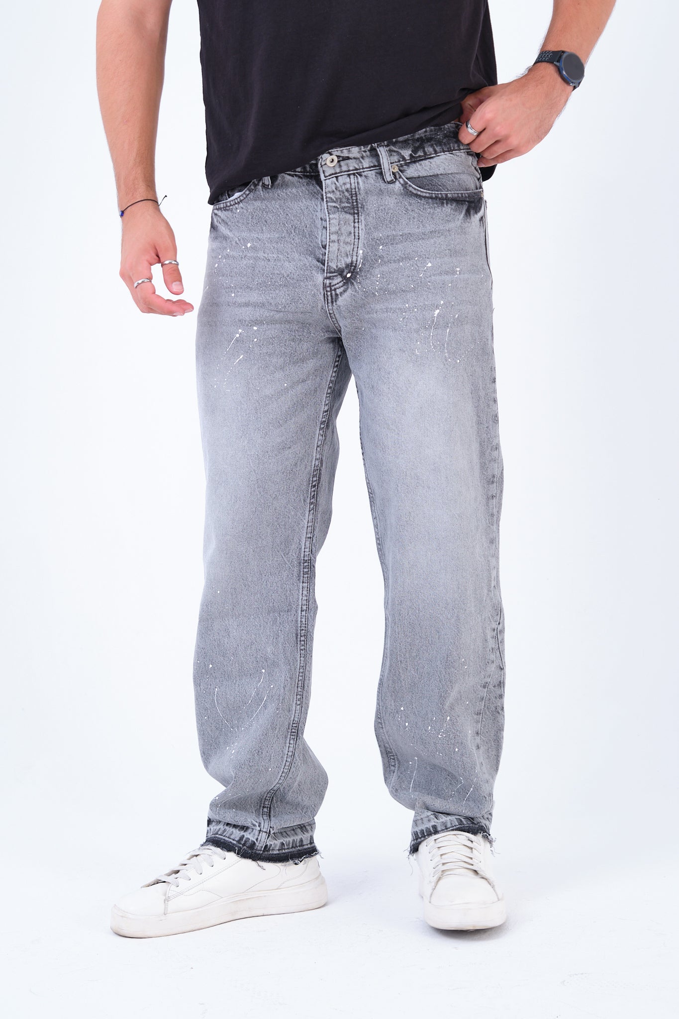 color:gray