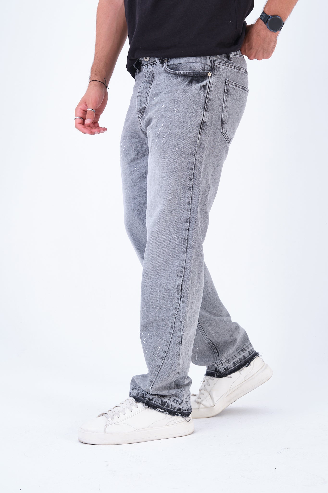 color:gray