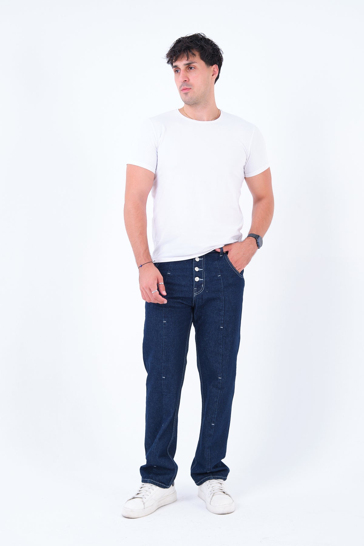color:navy