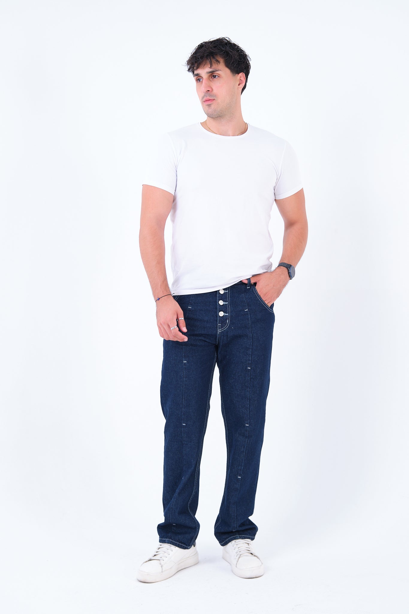 color:navy