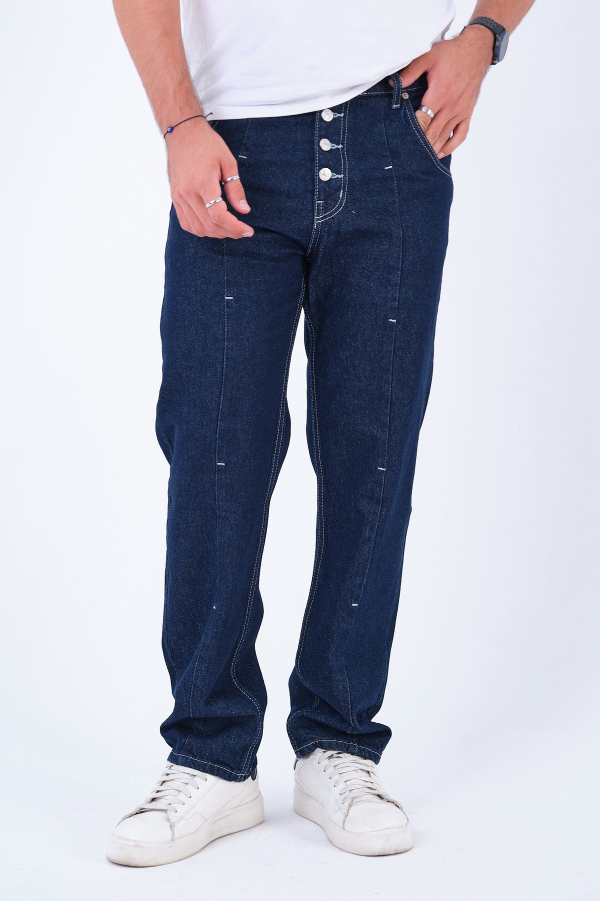 color:navy