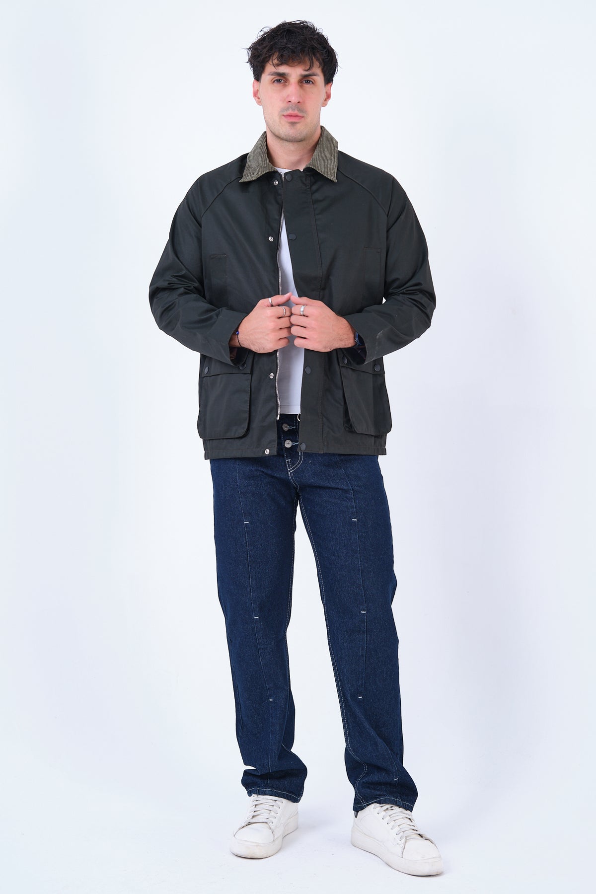 color:khaki