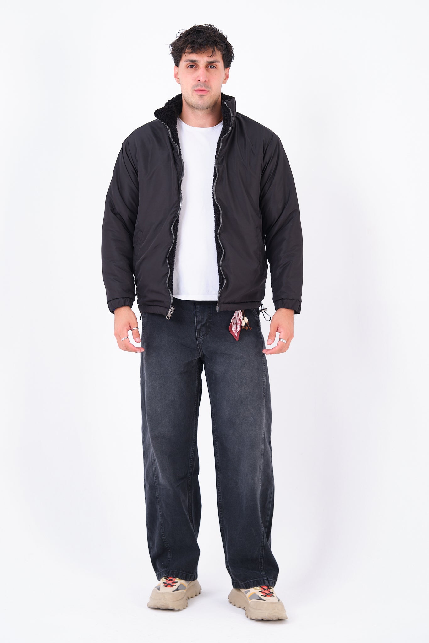 color:black