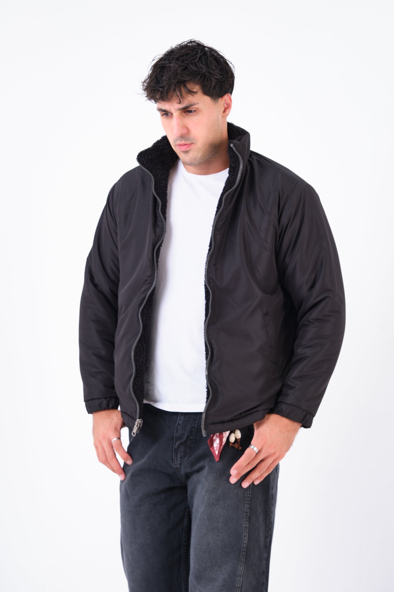 color:black