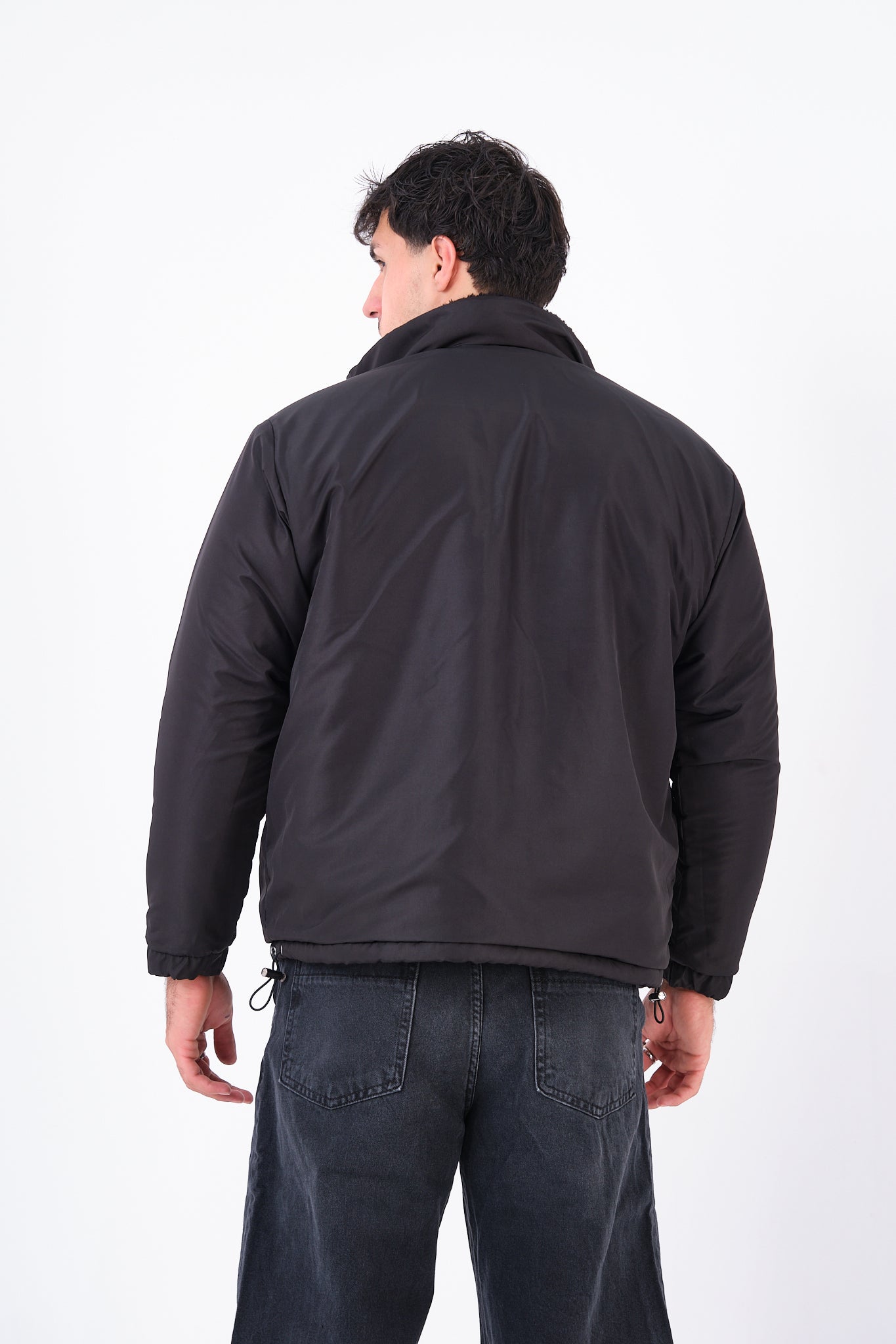 color:black