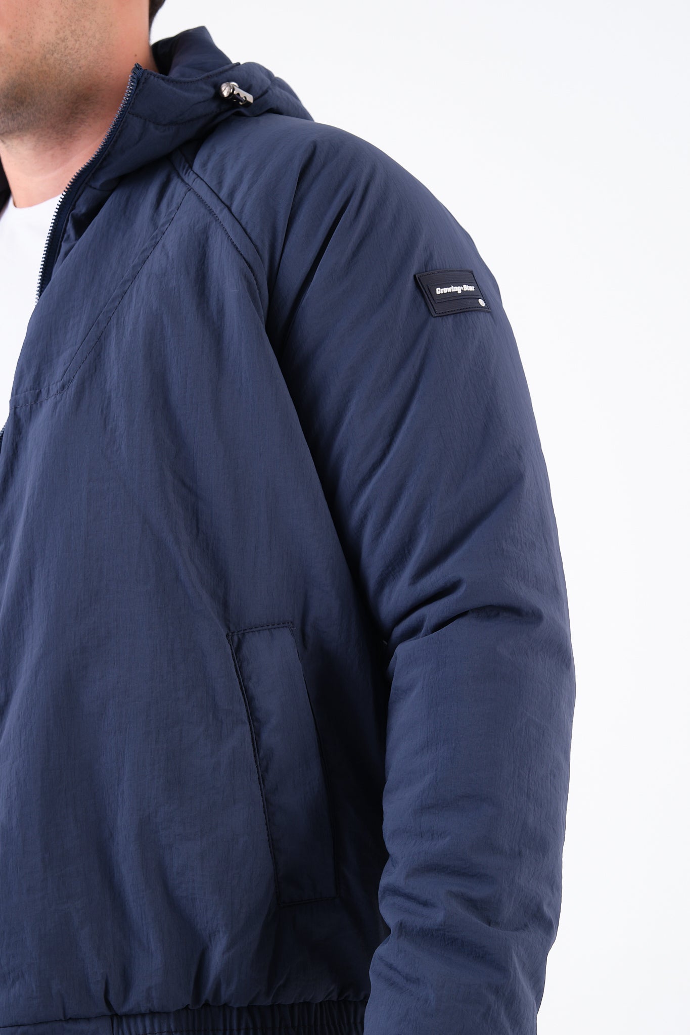 color:navy