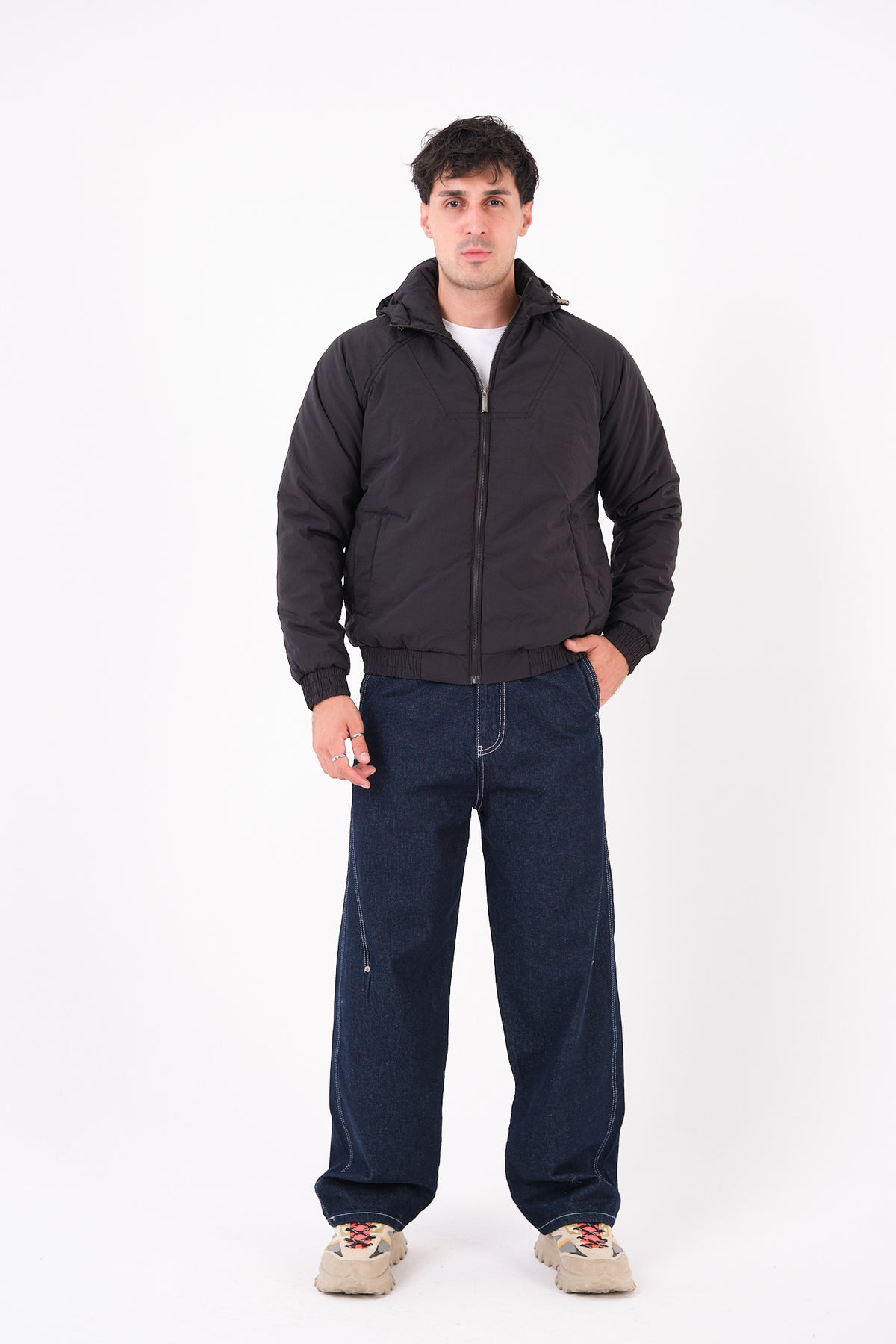 color:black