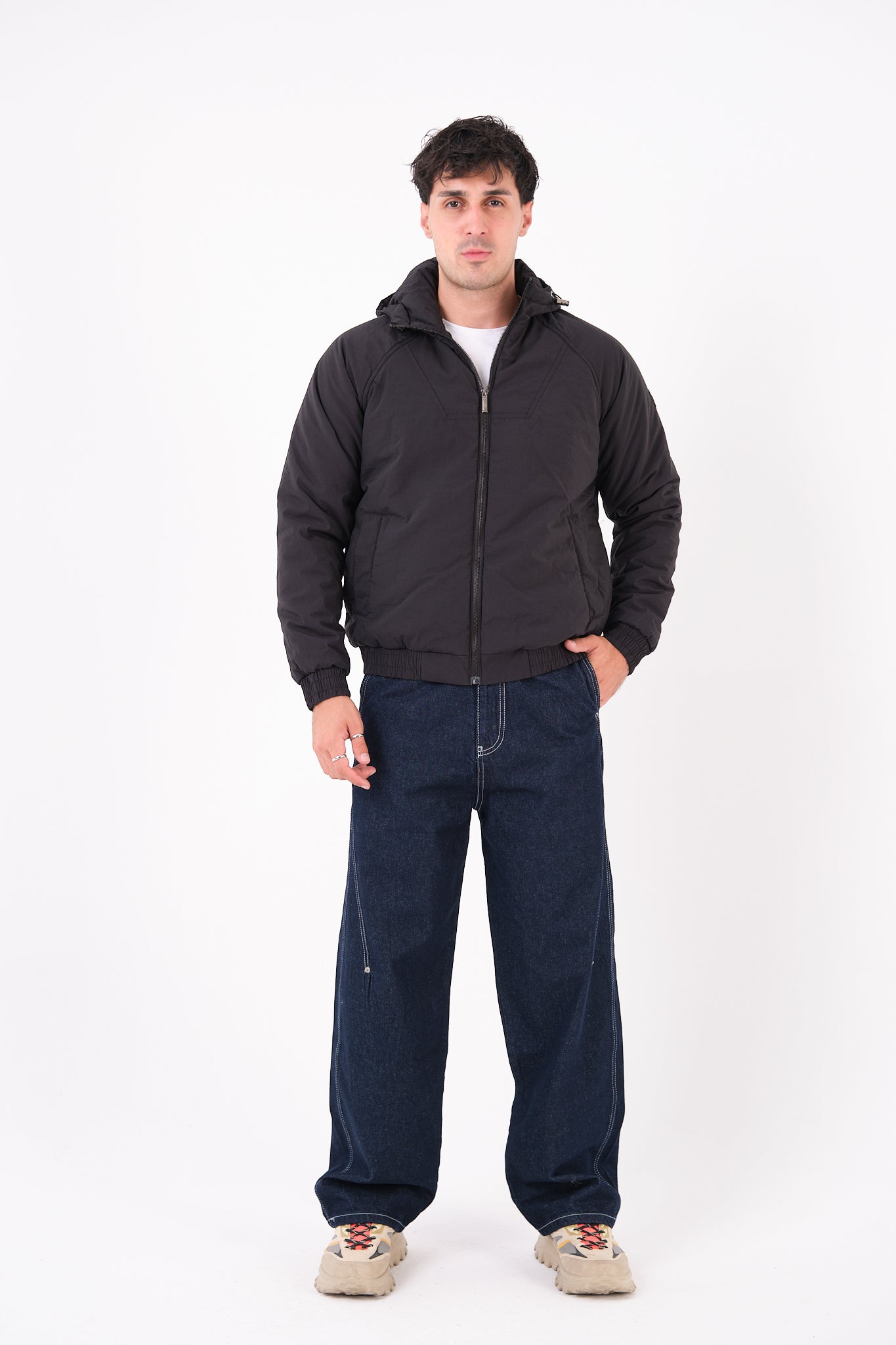 color:black