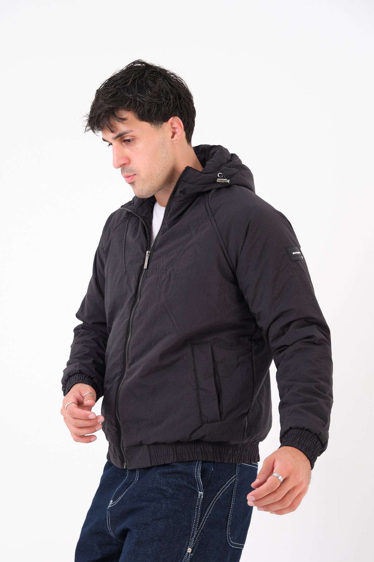color:black