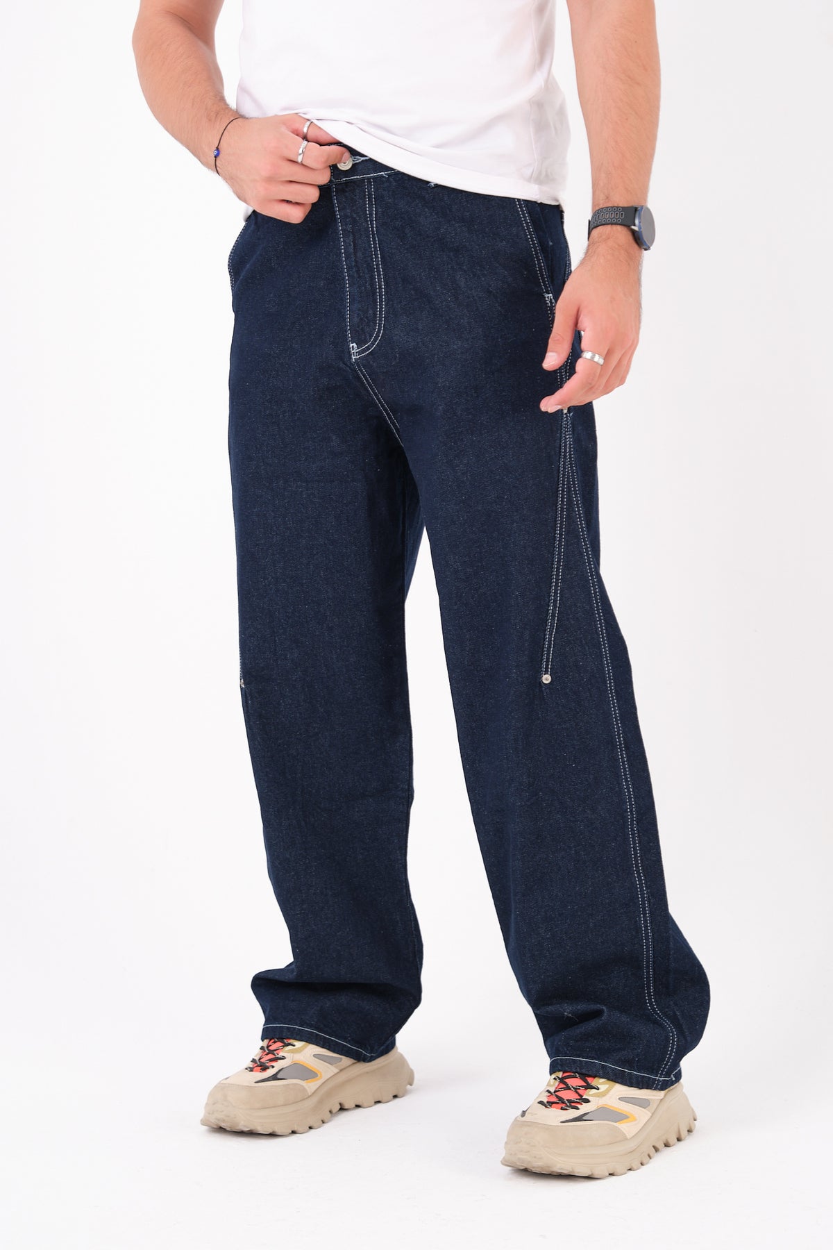 color:navy