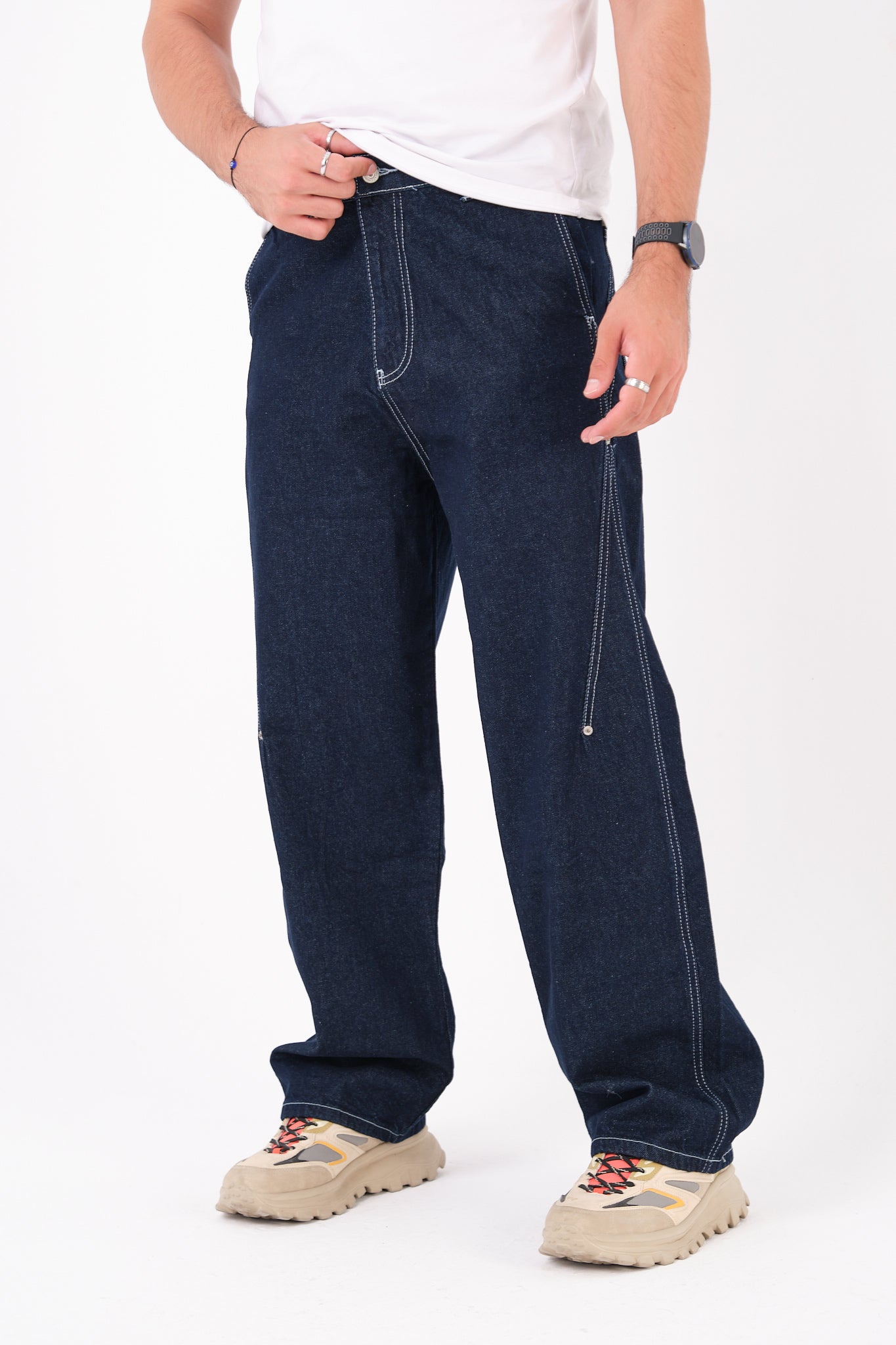color:navy