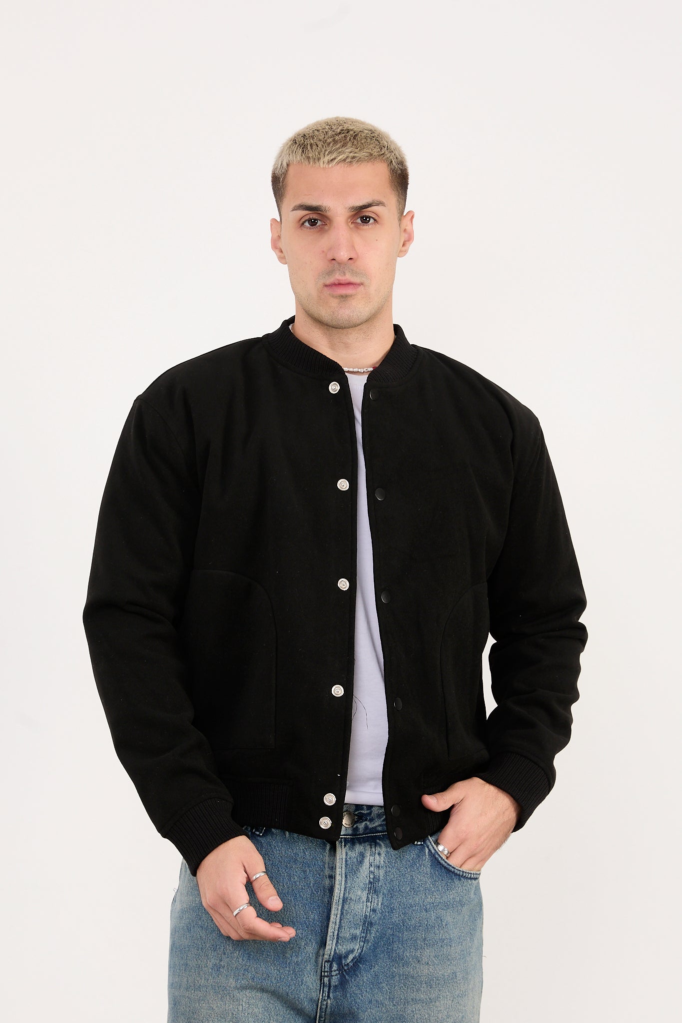 color-card:black color:black