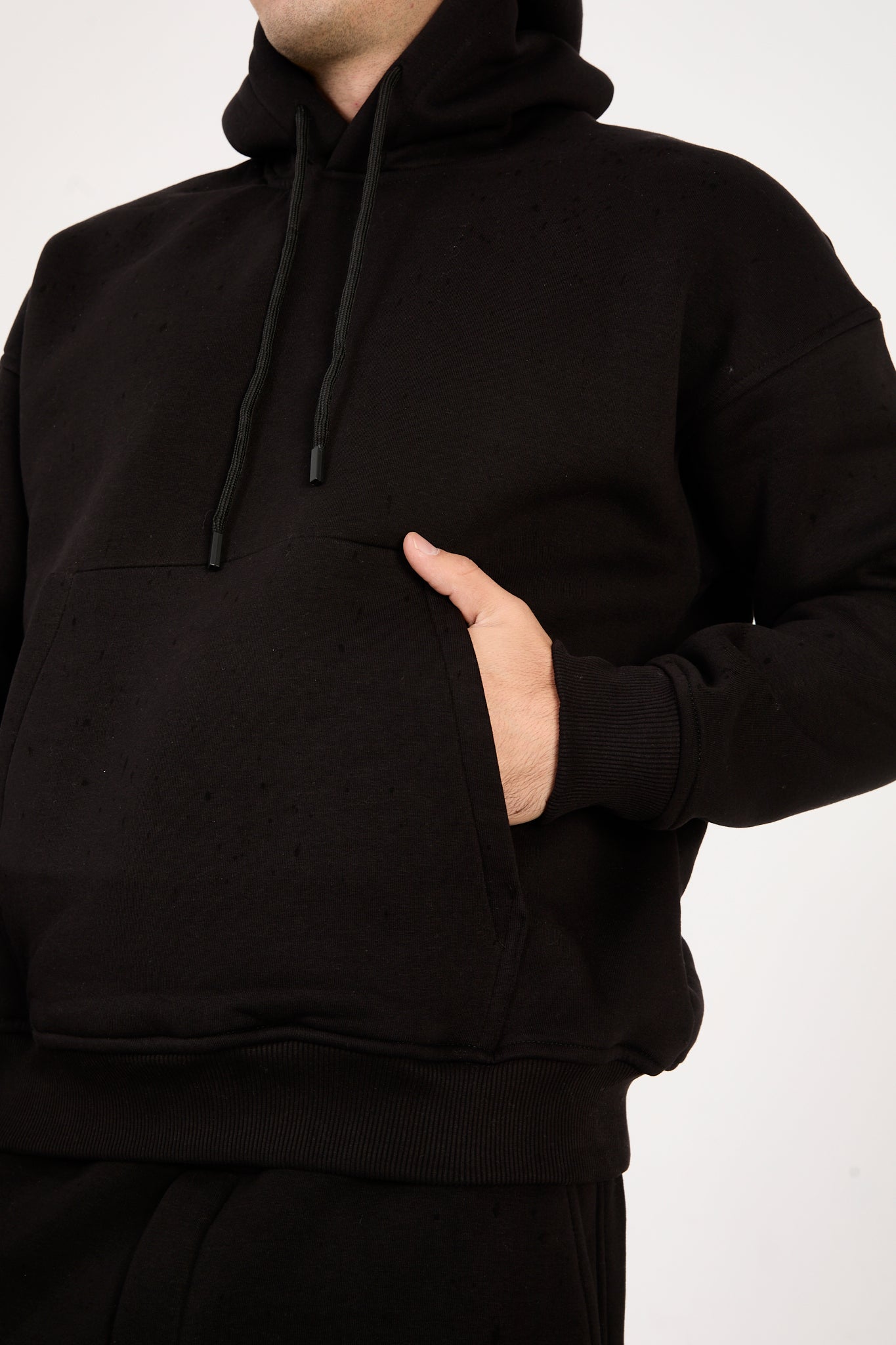  color:black