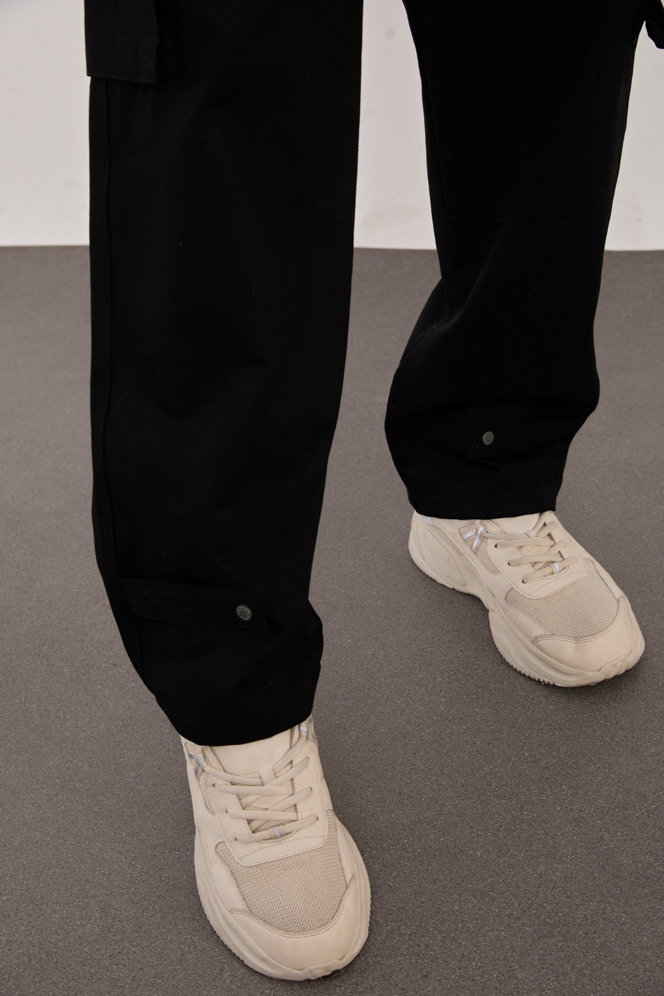 Men’s Black Denim Cargo Pants – 100% Cotton, Relaxed Fit-X-1007