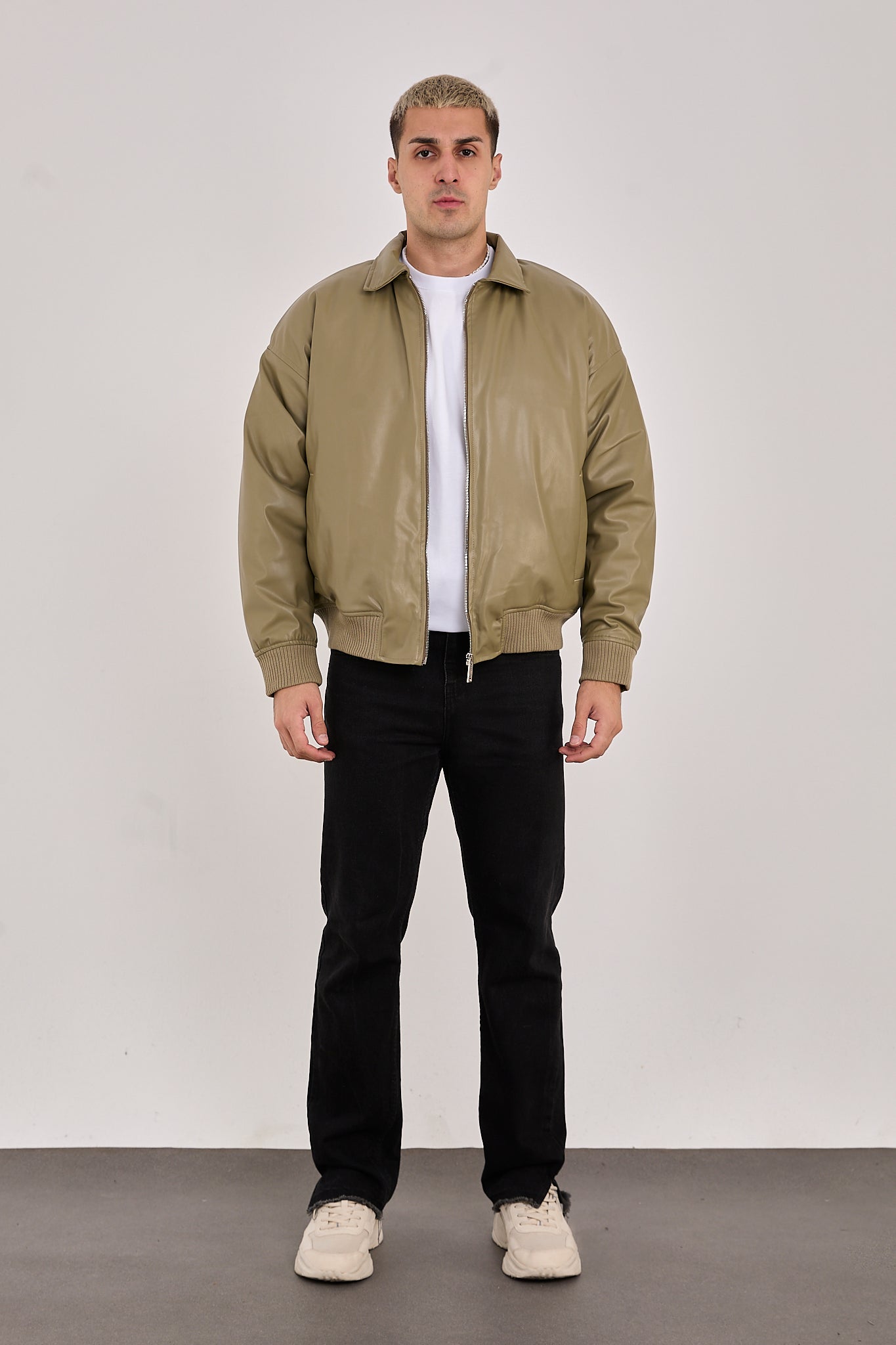 color:khaki