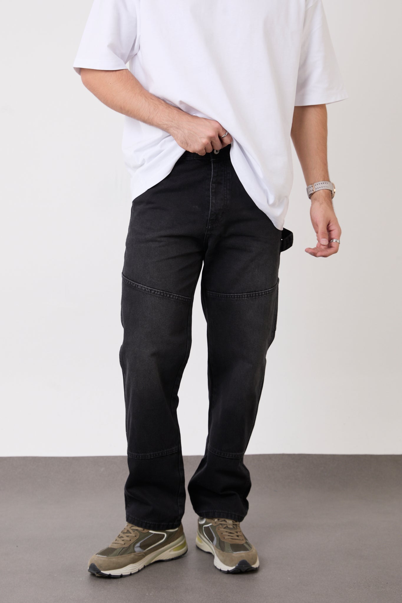 Men’s Black Utility Pocket Jeans – Relaxed Straight Fit | T-3009-2