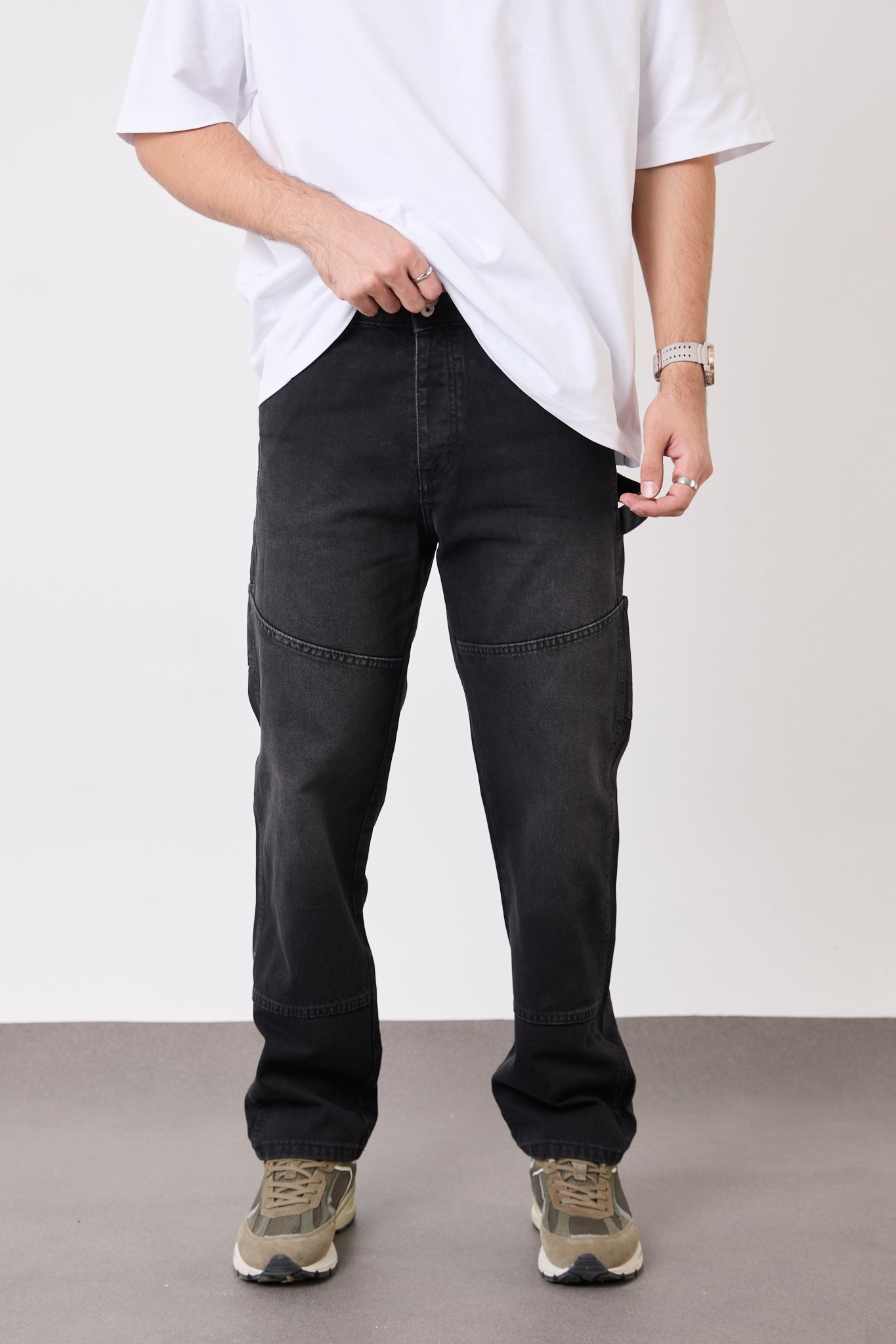 Men’s Black Utility Pocket Jeans – Relaxed Straight Fit | T-3009-2