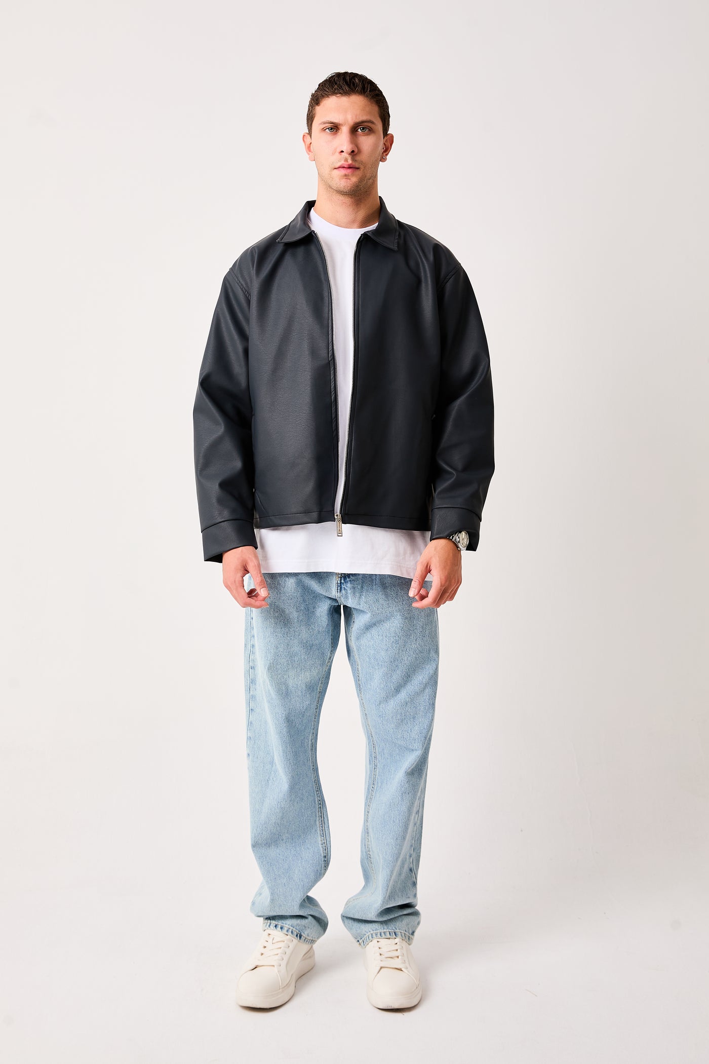 color:navy