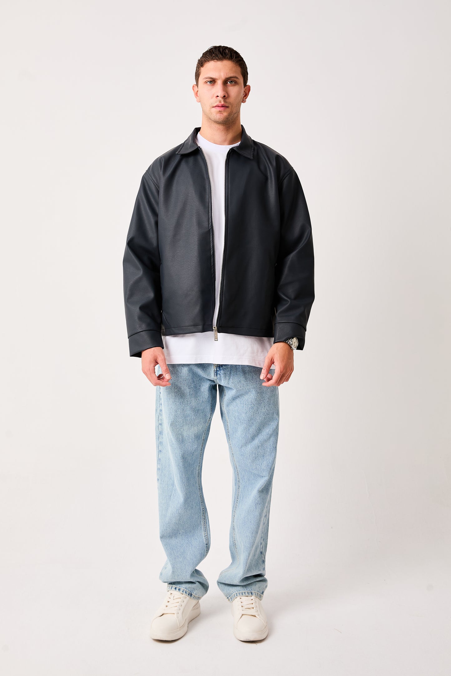 color:navy
