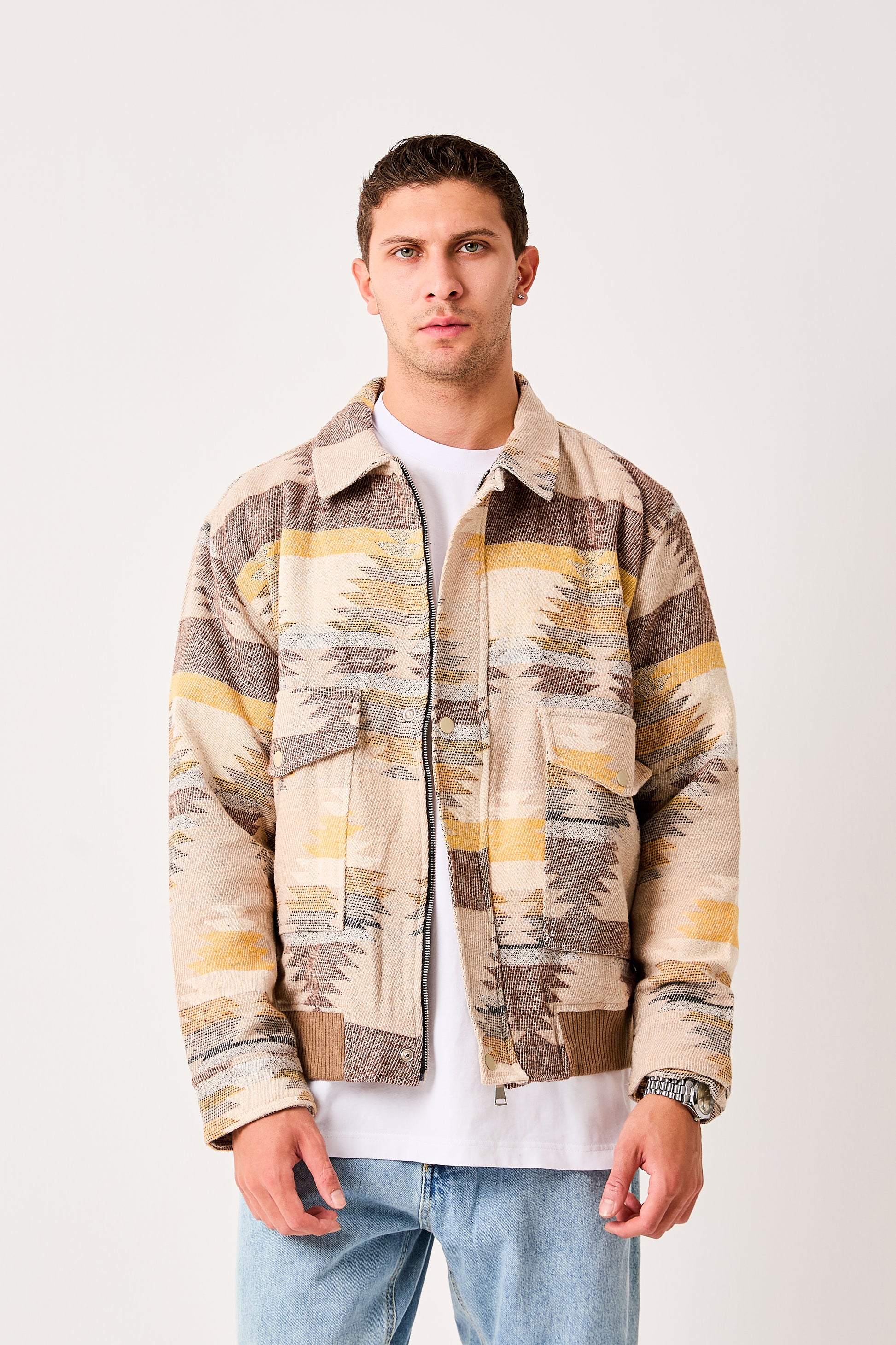 color:beige