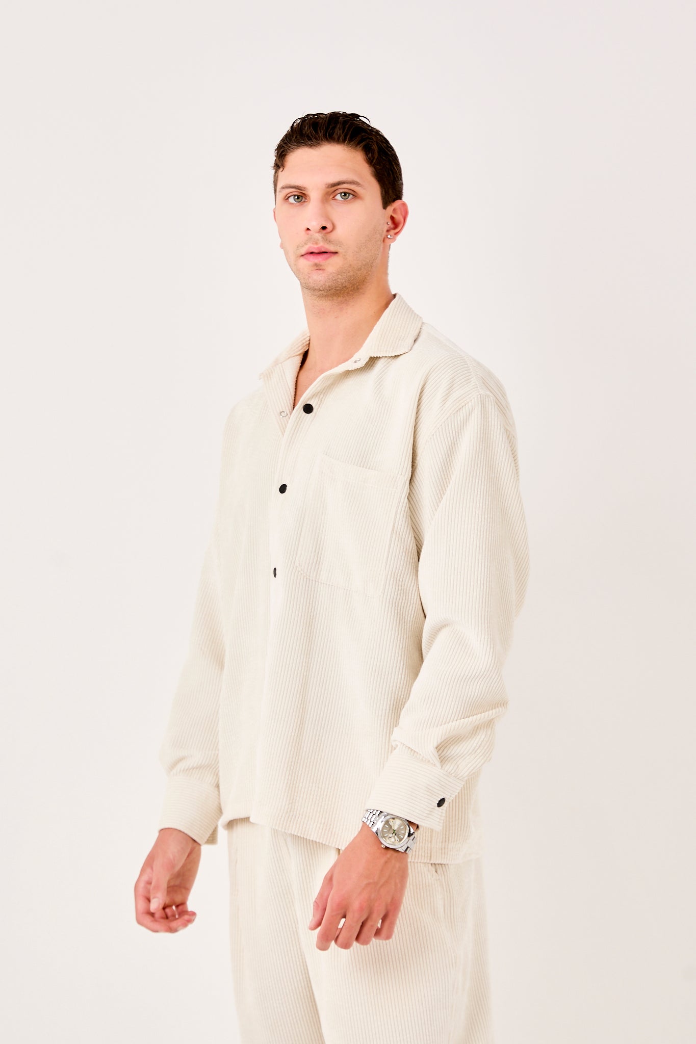 color-card:white color:white