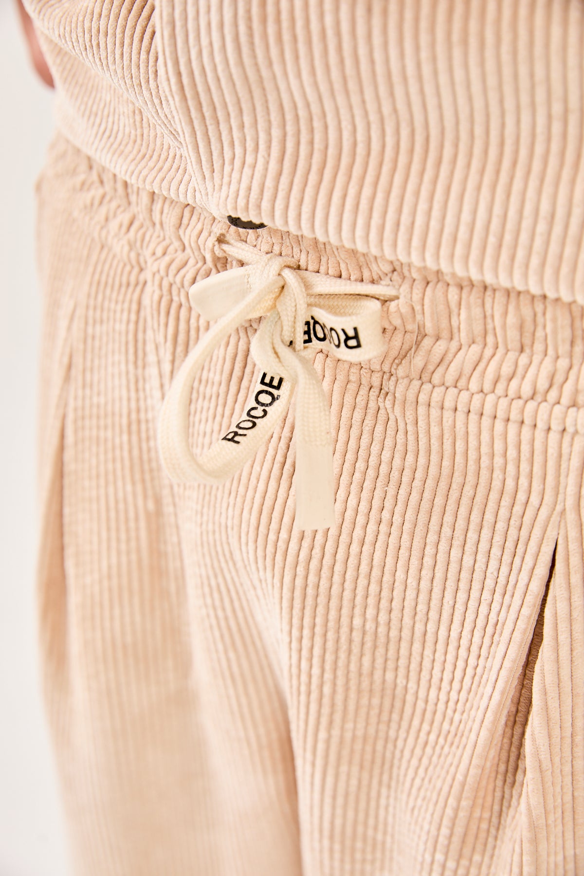 color:beige
