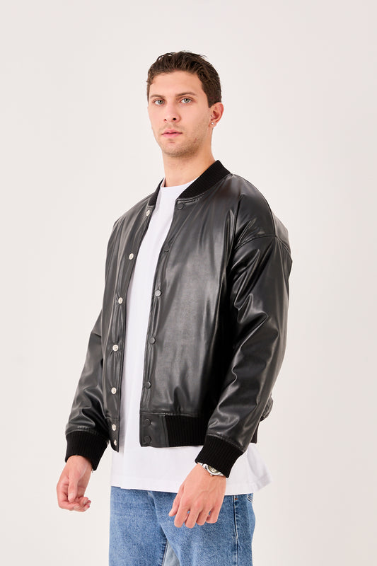 color:black