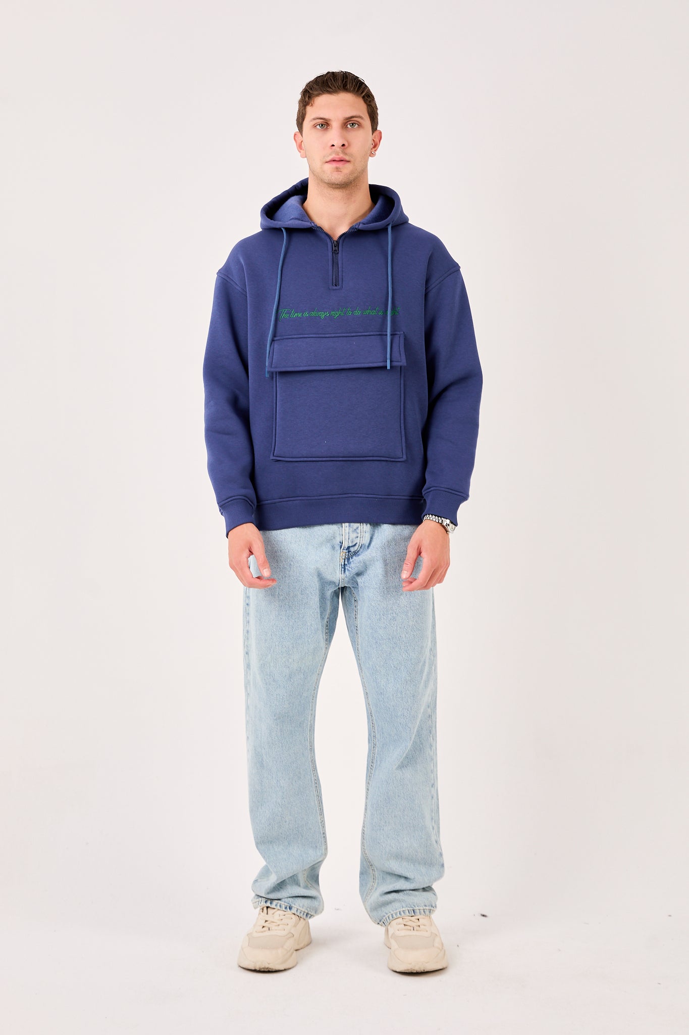 color:blue 