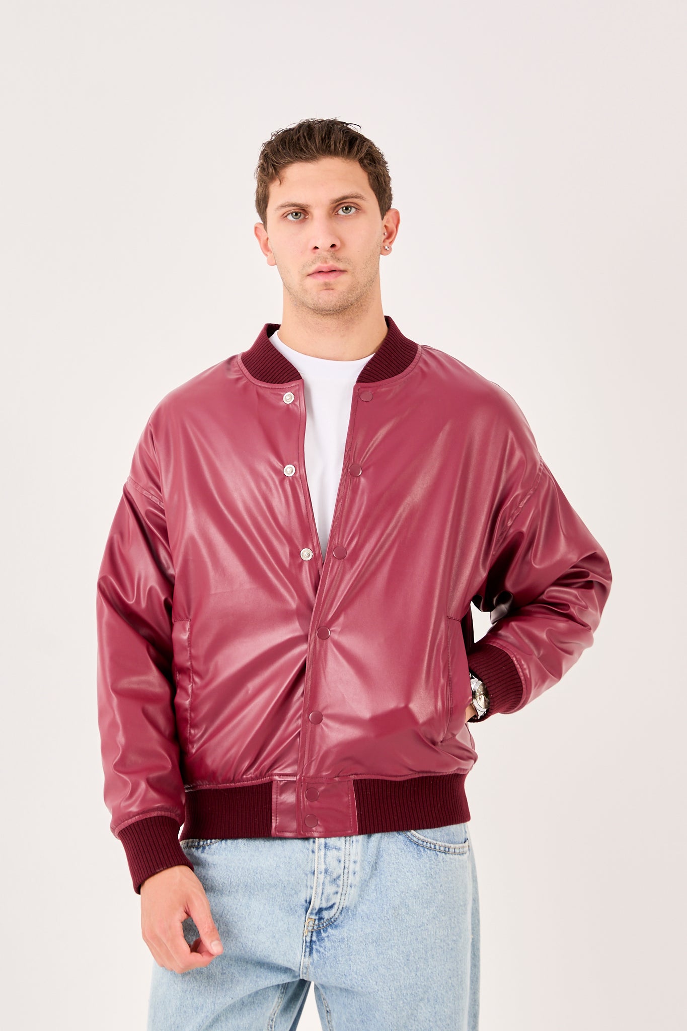 color:red