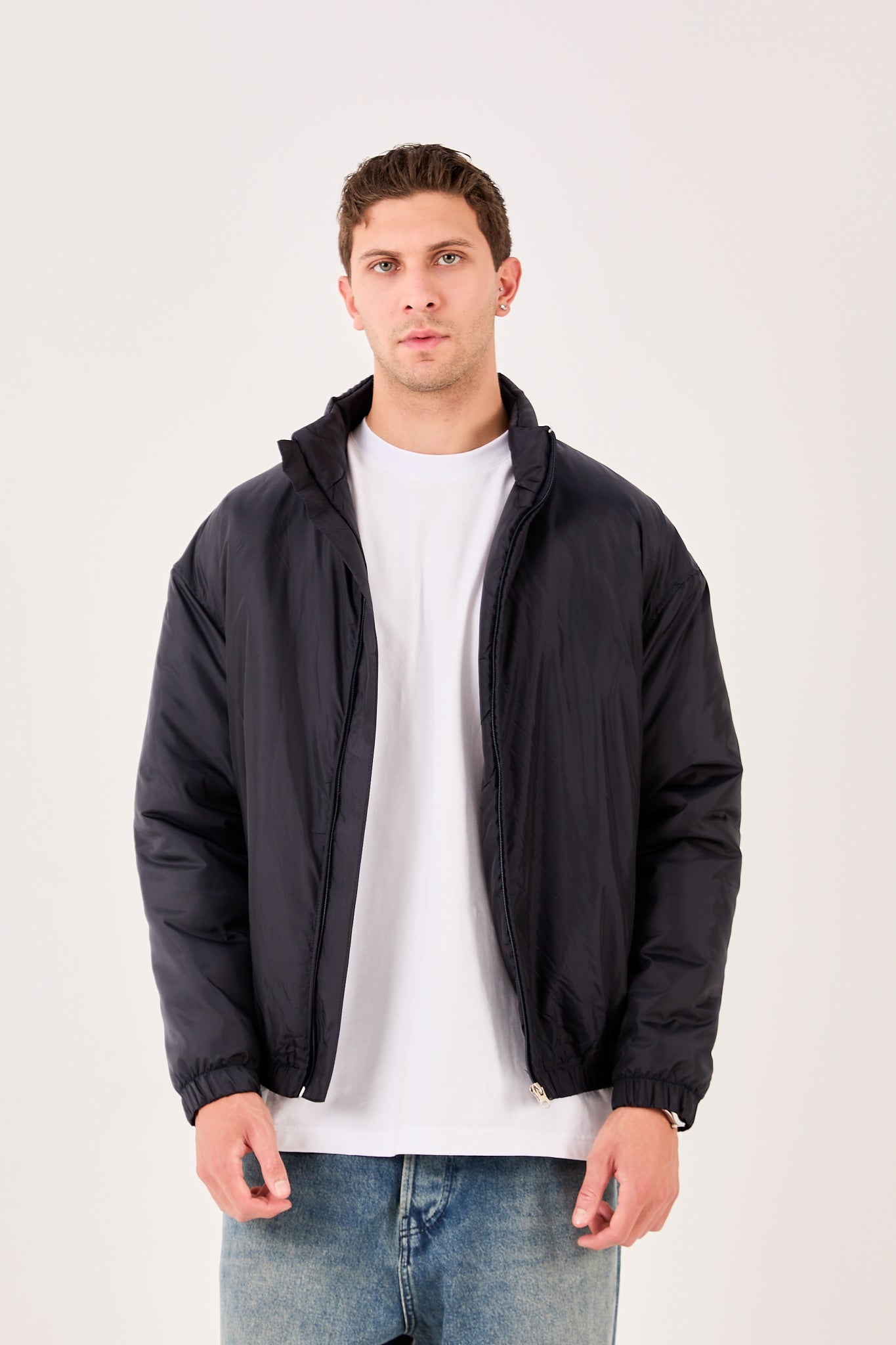 color:navy